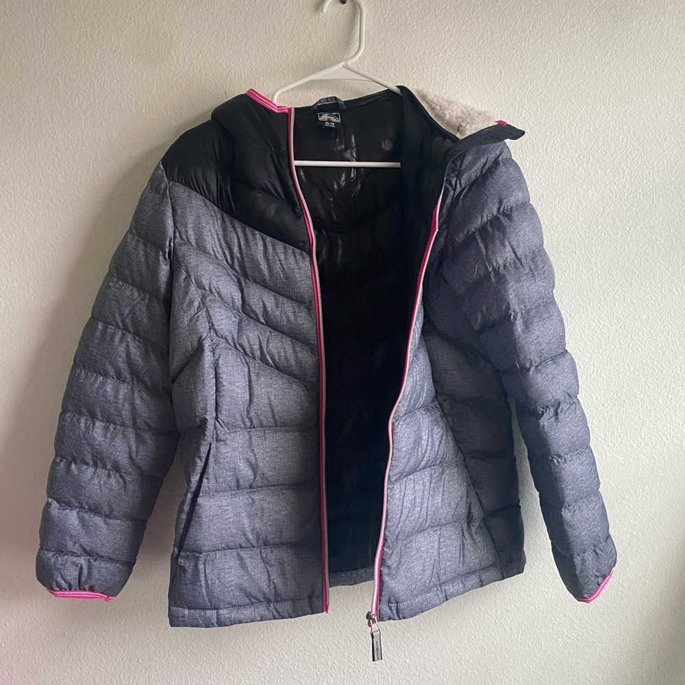 ZeroXposur Women's Gray Puffer Jacket with Pink Accents